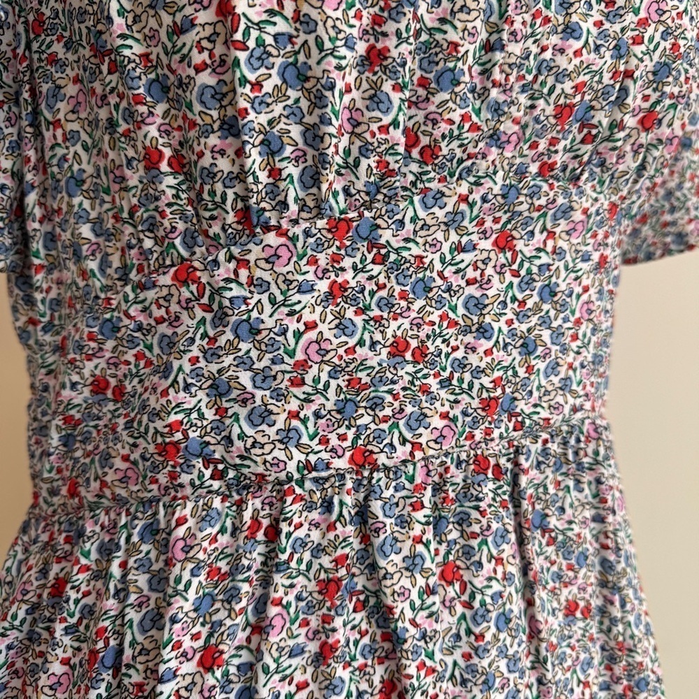 LOFT Short Sleeve V Neck Multicolor Floral Fit Flare Womens Size 2 Pockets - Picture 5 of 15